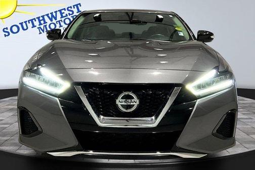 Gun Metallic 2022 Nissan Maxima SV