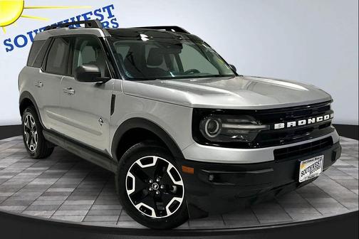Iconic Silver Metallic 2023 Ford Bronco Sport Outer Banks