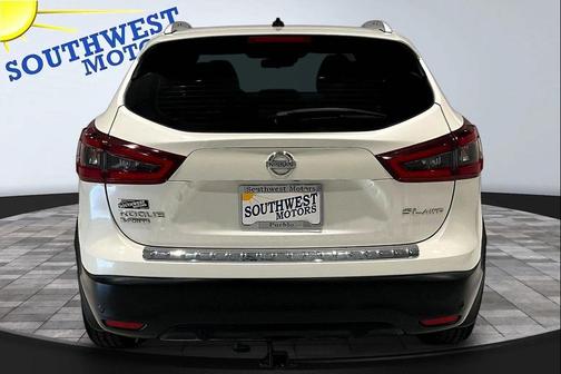 Pearl White Tricoat 2022 Nissan Rogue Sport SL