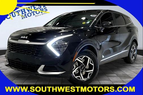 Fusion Orange 2024 Kia Sportage LX
