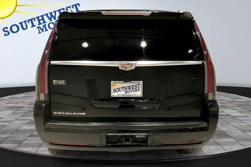 2018 Cadillac Escalade Luxury