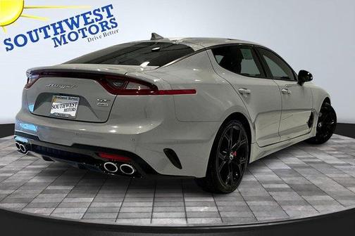 2021 Kia Stinger GT2