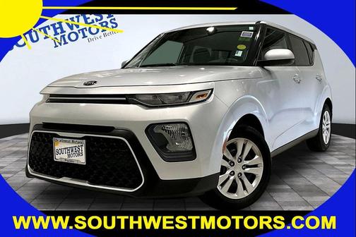 Sparkling Silver 2021 Kia Soul LX