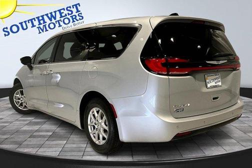 2024 Chrysler Pacifica Touring-L