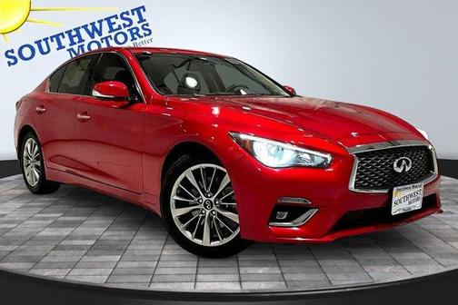 2023 INFINITI Q50 LUXE