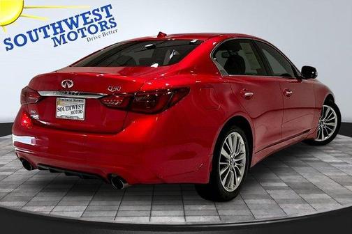 2023 INFINITI Q50 LUXE