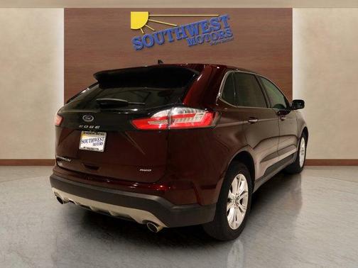 2022 Ford Edge Titanium