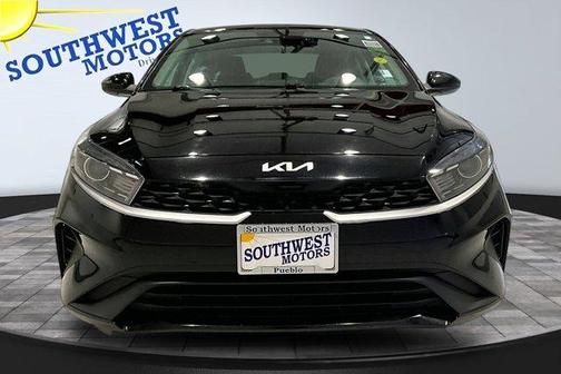 Aurora Black 2022 Kia Forte LXS