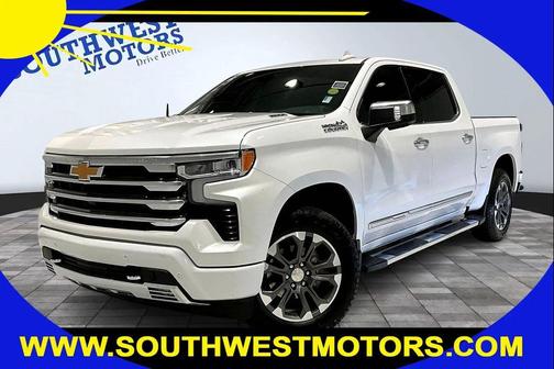 Iridescent Pearl Tricoat 2024 Chevrolet Silverado 1500 High Country