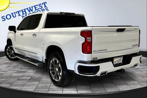 Iridescent Pearl Tricoat 2024 Chevrolet Silverado 1500 High Country