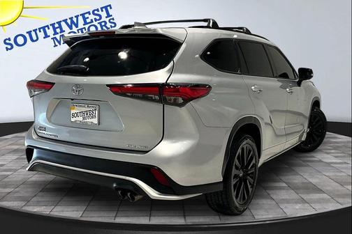 Celestial Silver Metallic 2023 Toyota Highlander XSE