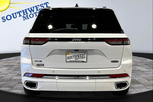 Bright White Clearcoat 2023 Jeep Grand Cherokee 4xe Overland