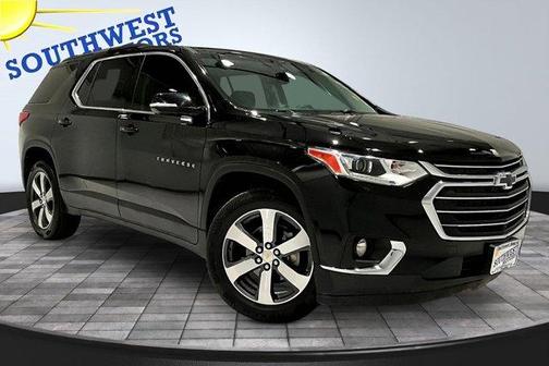 Mosaic Black Metallic 2020 Chevrolet Traverse LT Leather