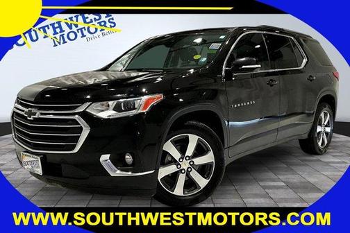 Mosaic Black Metallic 2020 Chevrolet Traverse LT Leather