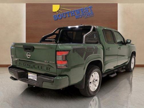 2022 Nissan Frontier SV