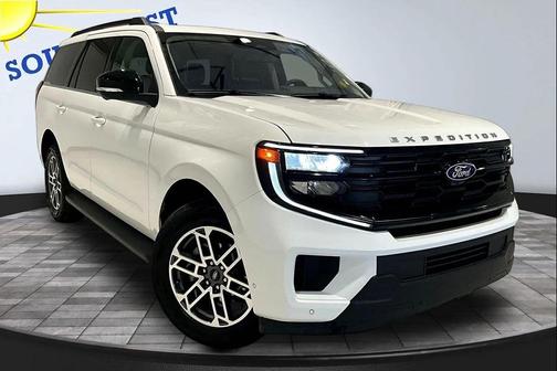 White 2025 Ford Expedition Active