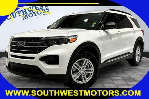 White 2022 Ford Explorer XLT