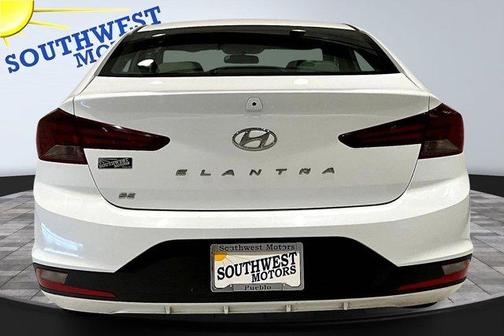 2019 Hyundai ELANTRA SE