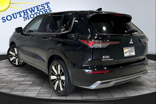 Alloy Silver Metallic 2025 Mitsubishi Outlander SE S-AWC