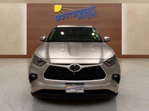 2020 Toyota Highlander LE