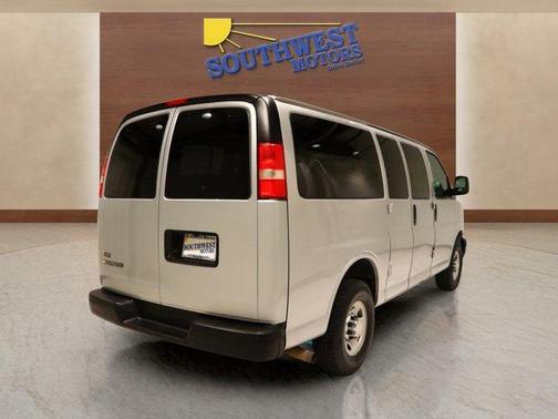 2016 Chevrolet Express 2500 LS