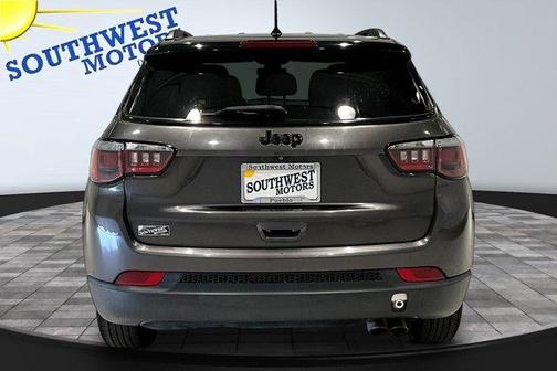 Granite Crystal Clearcoat Metallic 2018 Jeep Compass Altitude
