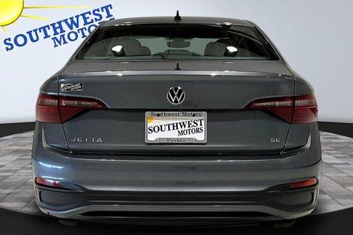 Platinum Gray Metallic 2023 Volkswagen Jetta 1.5T SE
