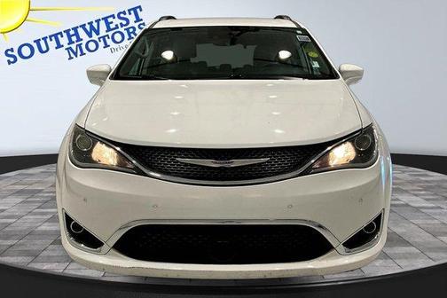 Bright White Clearcoat 2019 Chrysler Pacifica Touring-L Plus