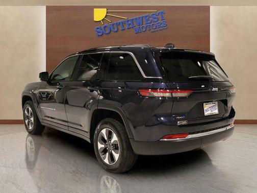 2022 Jeep Grand Cherokee 4xe Base