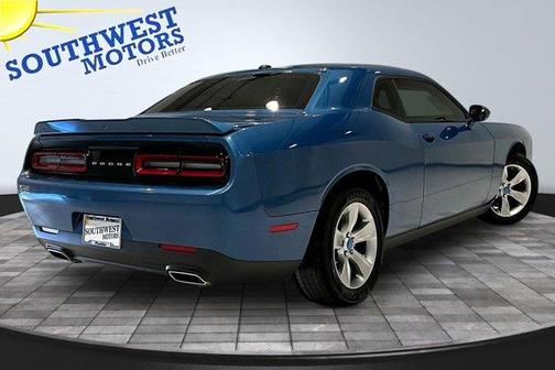 2022 Dodge Challenger SXT