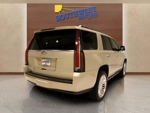 2016 Cadillac Escalade Platinum