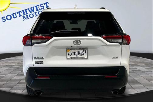 Super White 2020 Toyota RAV4 XLE
