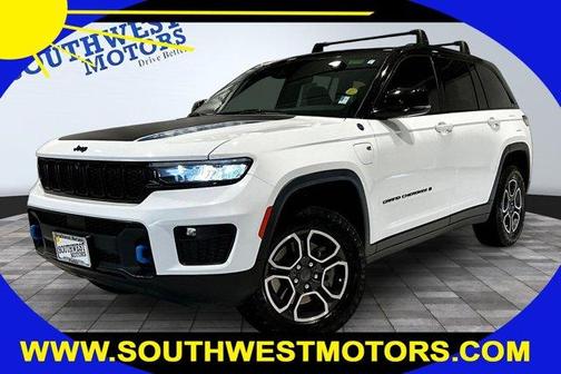 Bright White Clearcoat 2024 Jeep Grand Cherokee 4xe Trailhawk