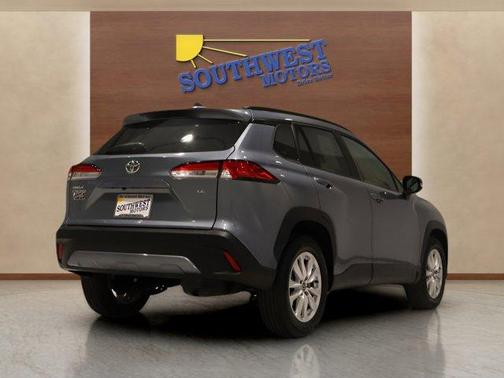 2023 Toyota Corolla Cross LE