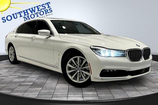 Alpine White 2018 BMW 740e xDrive iPerformance
