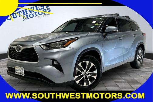 Gray 2020 Toyota Highlander XLE