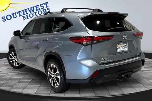 Moon Dust 2020 Toyota Highlander XLE