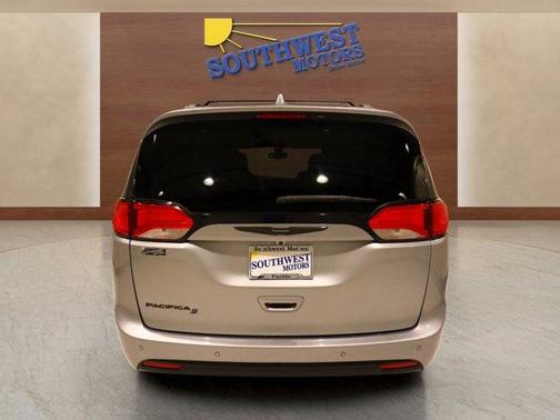 2018 Chrysler Pacifica Touring Plus