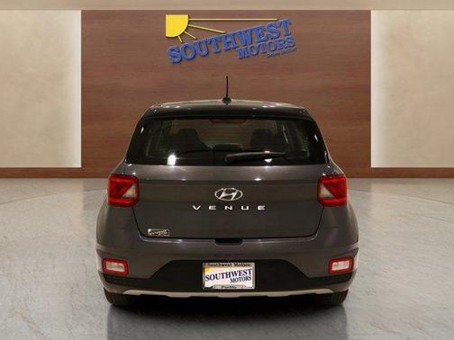 2024 Hyundai VENUE SE