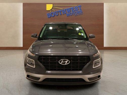 2024 Hyundai VENUE SE