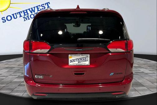 Velvet Red Pearlcoat 2020 Chrysler Pacifica Hybrid Limited
