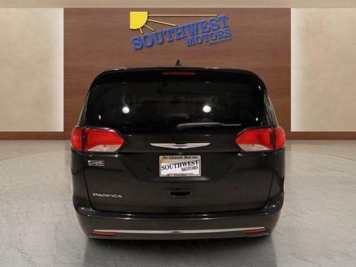 2019 Chrysler Pacifica Touring-L