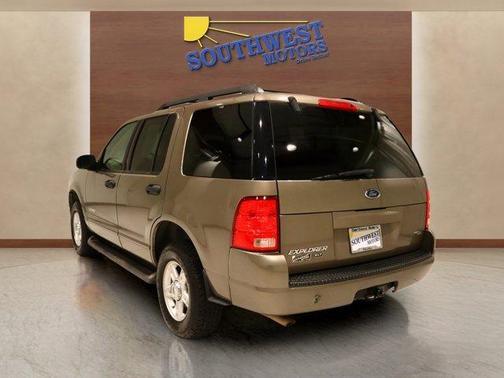 2005 Ford Explorer XLT