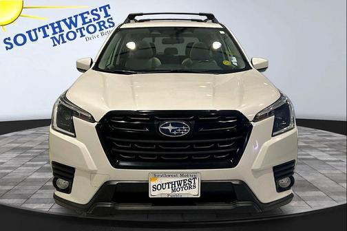 Crystal White Pearl 2022 Subaru Forester Premium
