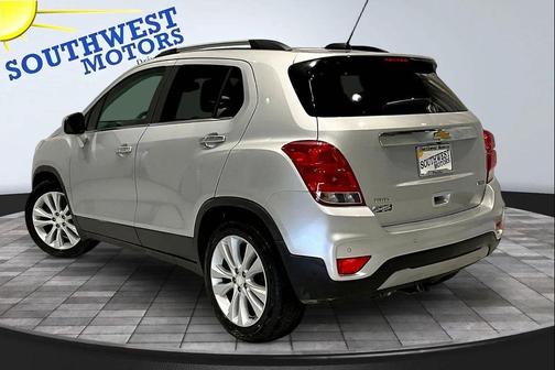 Silver Ice Metallic 2017 Chevrolet Trax Premier