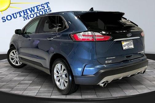 Blue 2019 Ford Edge Titanium