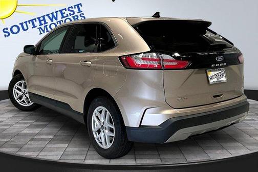 Gold 2021 Ford Edge SEL