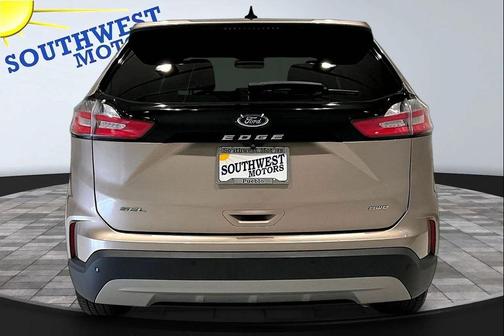 Desert Gold Metallic 2021 Ford Edge SEL