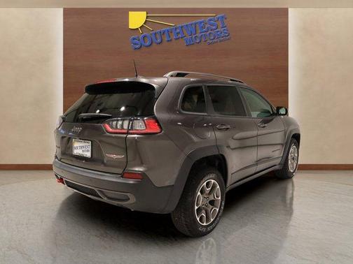 2021 Jeep Cherokee Trailhawk