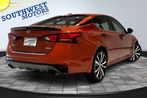 2021 Nissan Altima 2.0 SR